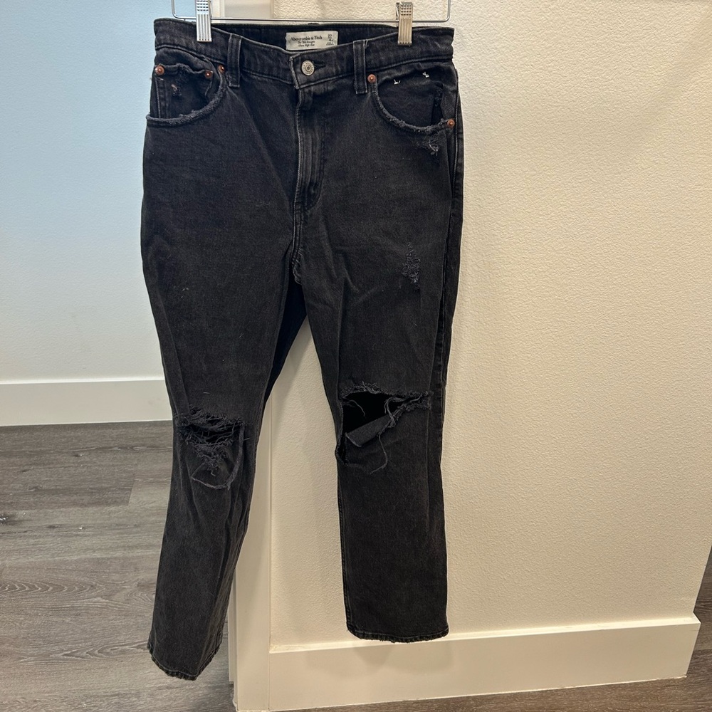 Abercrombie & Fitch Women’s Black Ripped Jeans